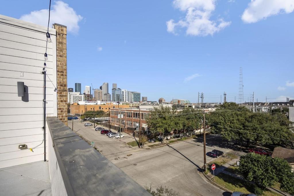 Stoic Sanctuary @ East Downtown Apartment Houston Exterior photo